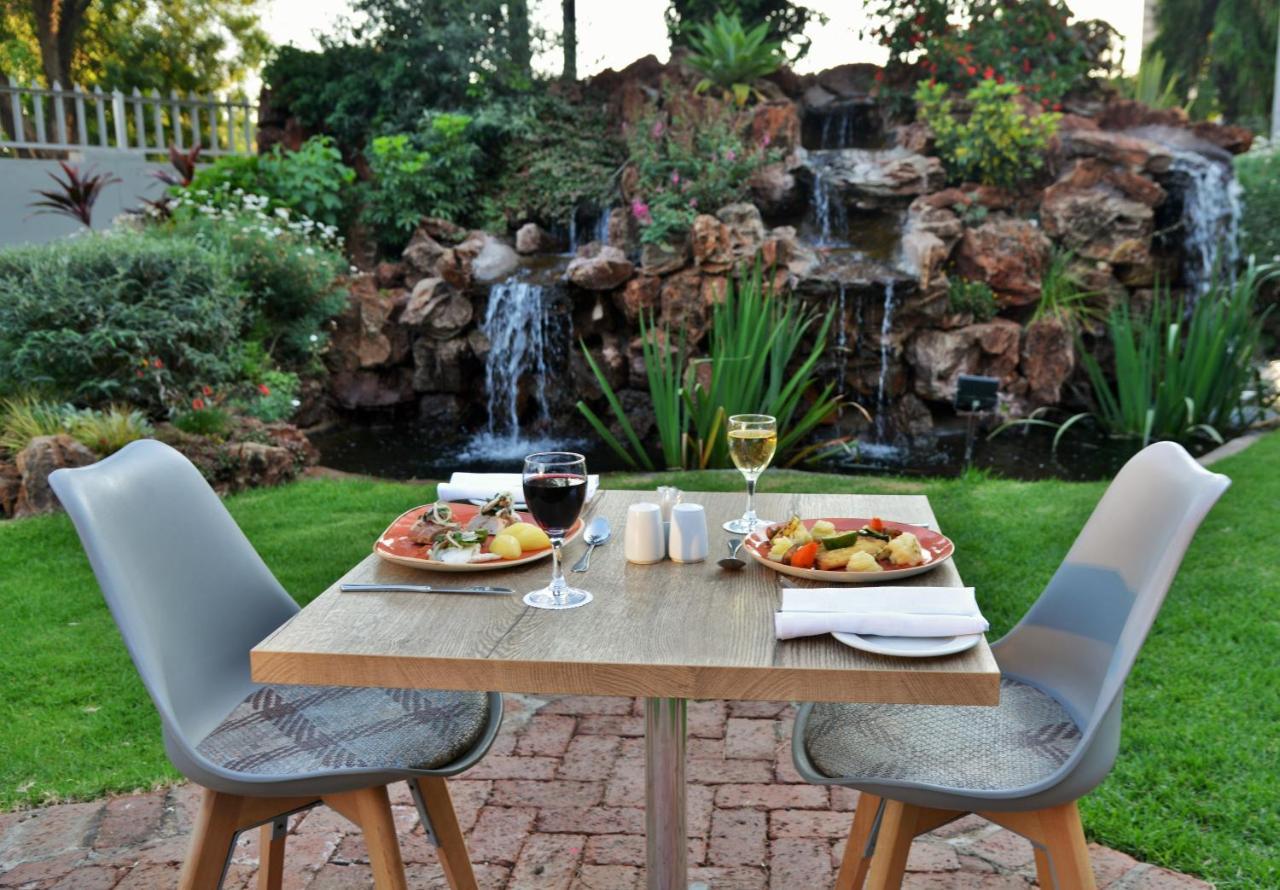 Cresta Oasis Hotel Harare Exteriér fotografie