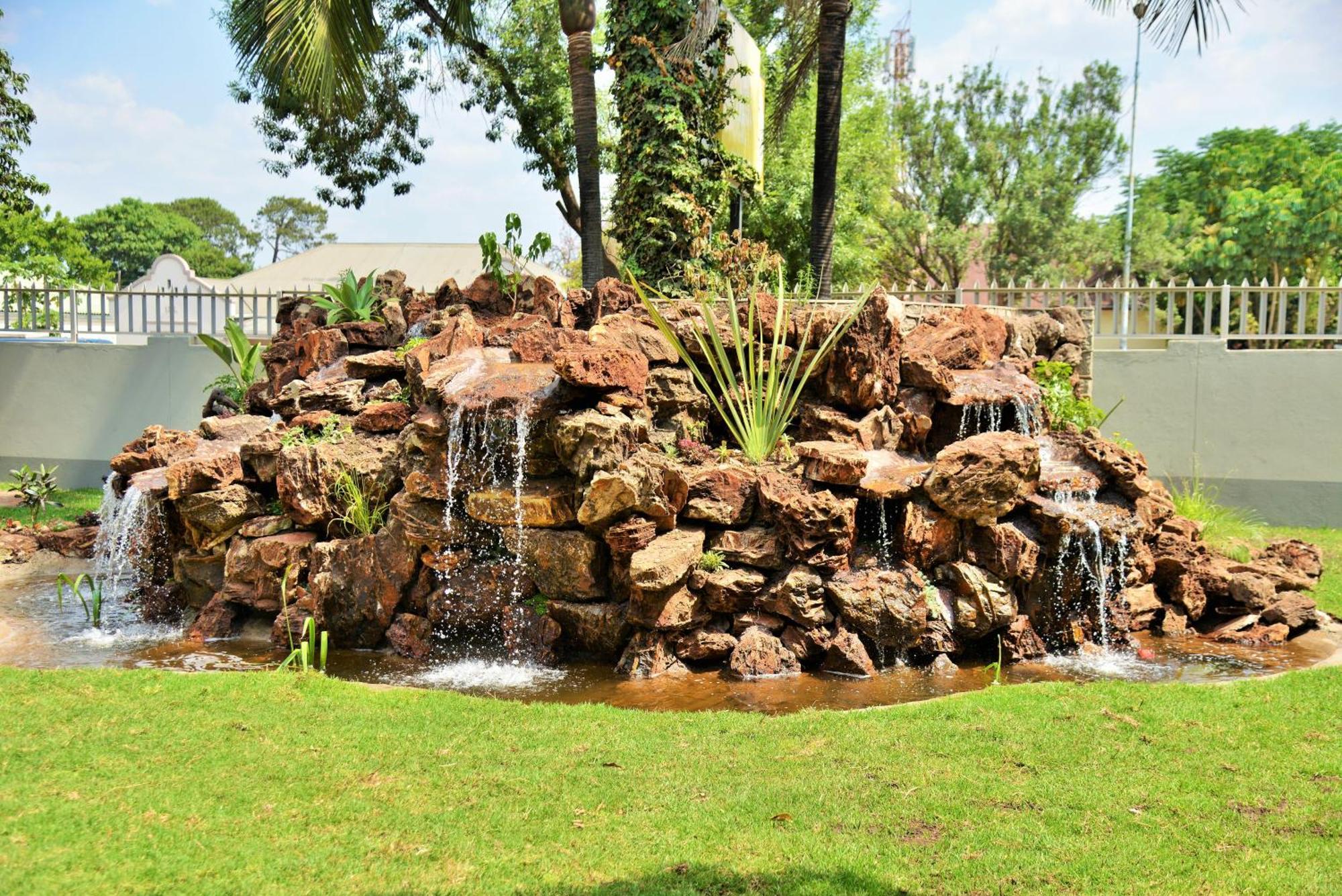 Cresta Oasis Hotel Harare Exteriér fotografie