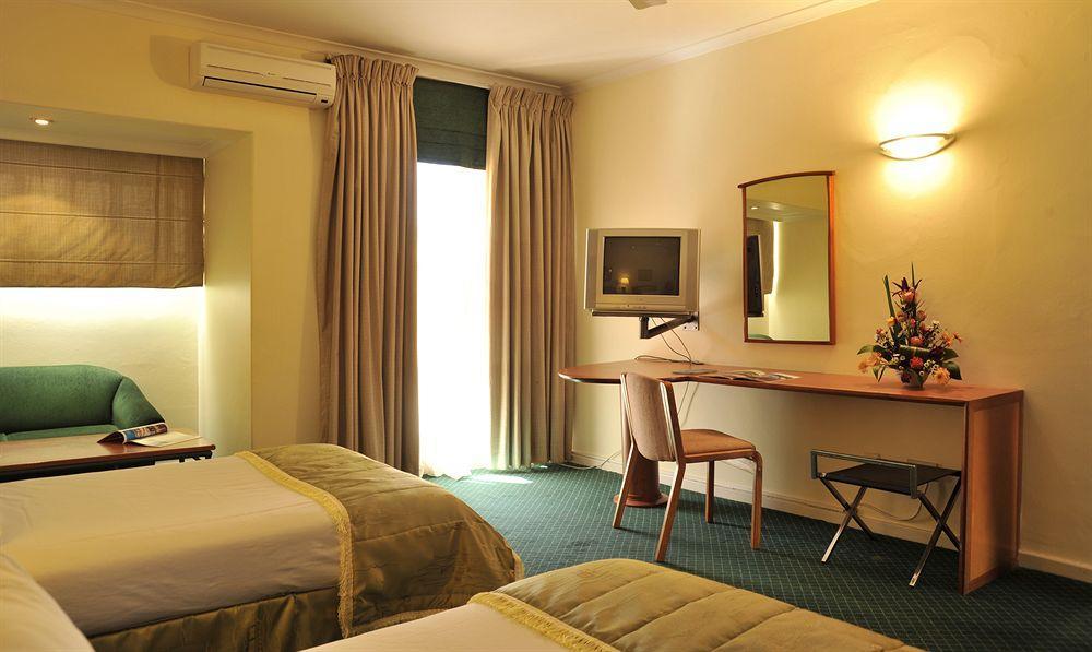 Cresta Oasis Hotel Harare Exteriér fotografie